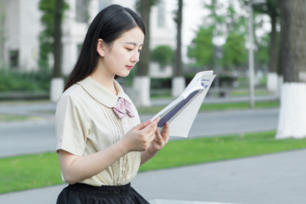 读西班牙阿尔卡拉大学在职研究生有什么好处和优势，找工作的时候公司承认吗？.jpg