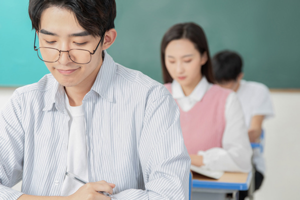 读河南工业大学在职研究生有什么好处和优势，找工作的时候公司承认吗？.jpg