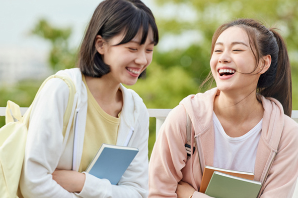 英国桑德兰大学在职研究生值不值得去读，能在职提升学历拿证靠谱吗？.jpg